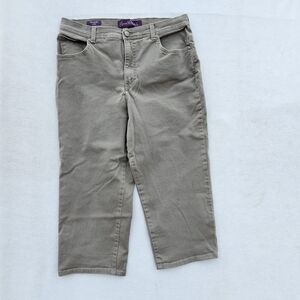 Gloria Vanderbilt Taupe Capris